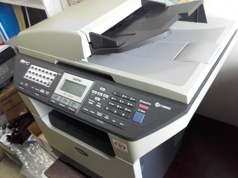 Отличен! Лазерен принтер, скенер и копир 3 в 1 Brother MFC 8460N с дуплекс, ADF и мрежа