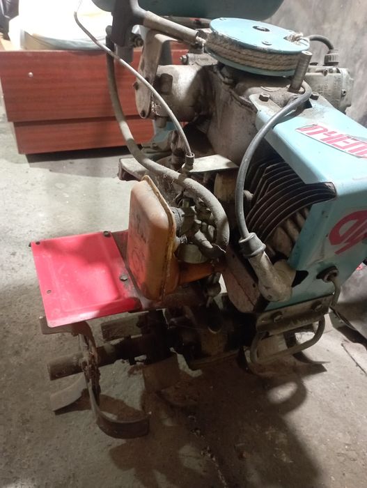 Мотоблок пчёлка..