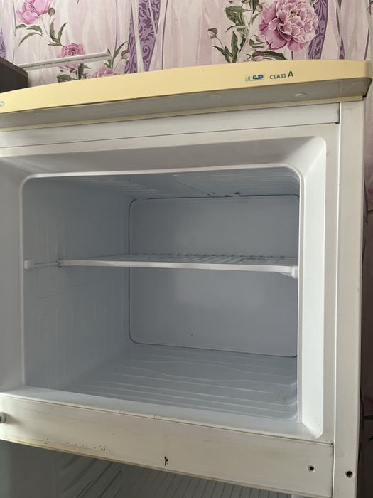 продам холодильник