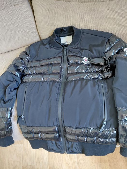 Юношески зимно яке Moncler