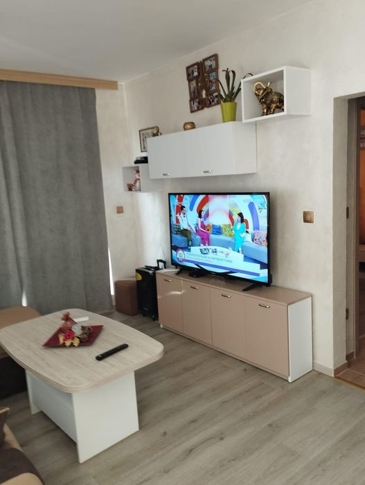 Дава се под наем Двустаен апартамент в Пловдив, Тракия - 65 кв.м за 450 € - Снимка #1