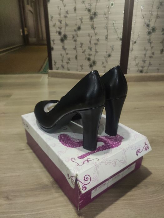 Черные туфли 37 размер