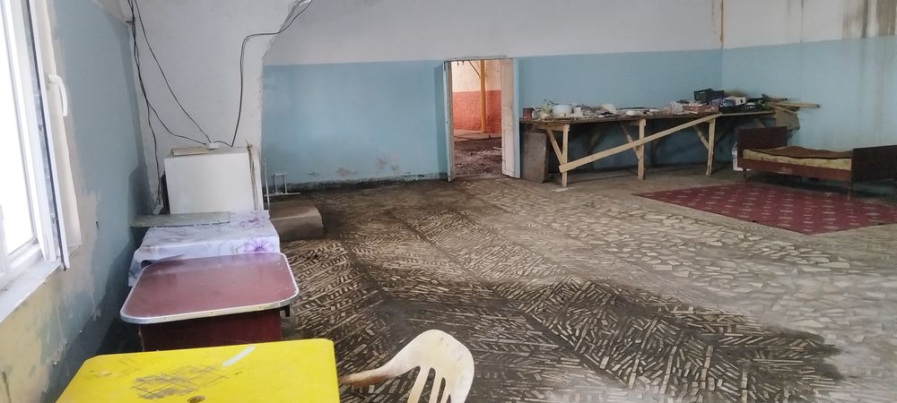 Бино ижорага берилади 300м2.