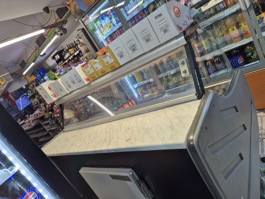 Vand Lada frigorifica pentru mezeluri