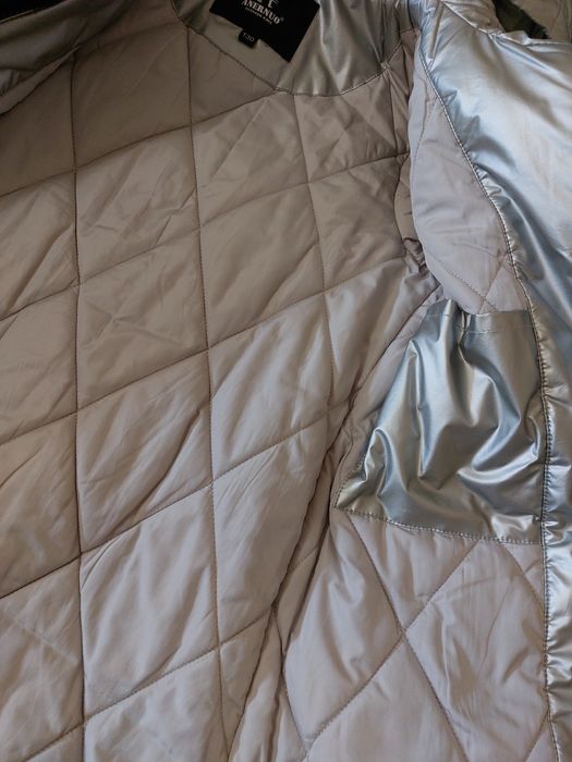 Продам куртку весна ,осень