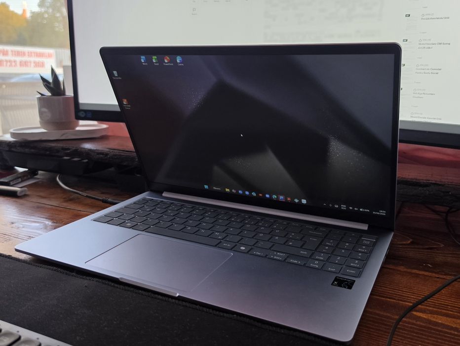 Samsung Galaxy Book 4 Edge