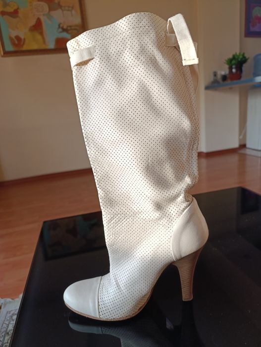 Продам модные сапожки