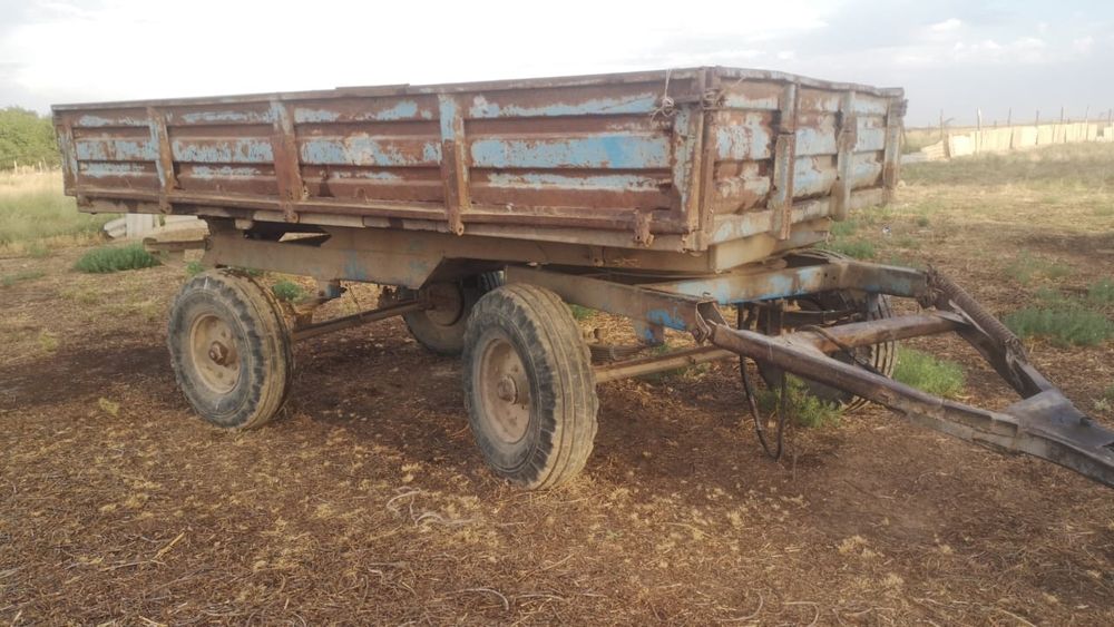 Трактор мтз80,3тележка