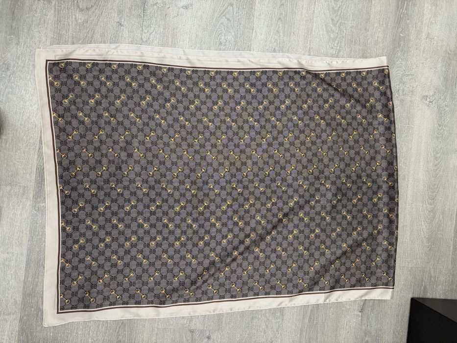 Дамски копринен шал