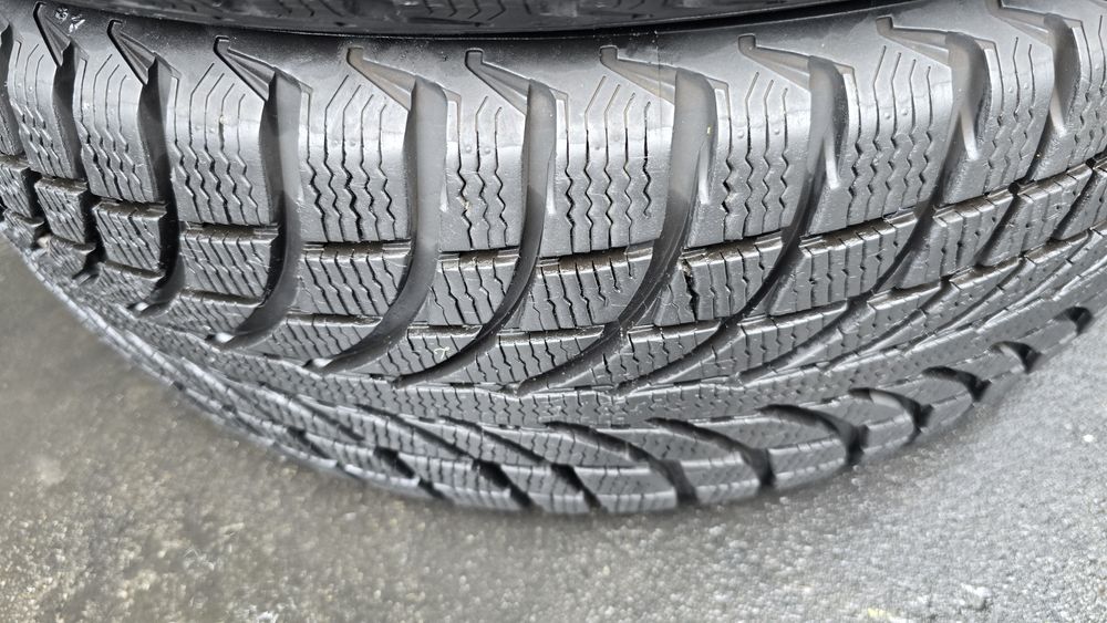 4 anvelope iarnă Michelin 215/55/18