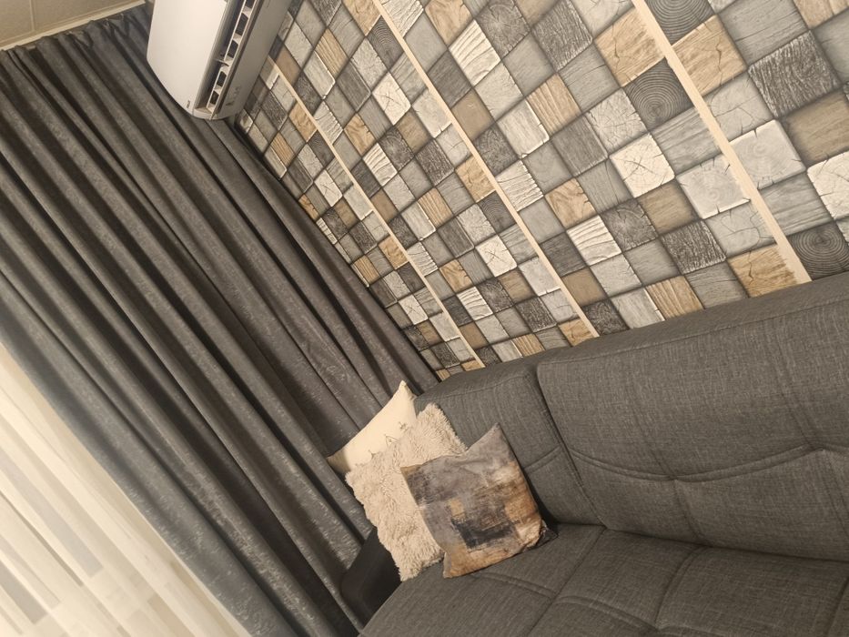 Холов диван купен ползван една година