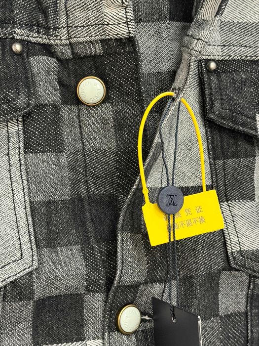 Geacă Louis Vuitton neagră gri mărimea 50