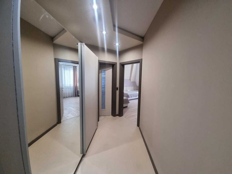 Продава се Тристаен апартамент в София, Редута - 86 кв.м за 1977 €/кв.м - Снимка #2