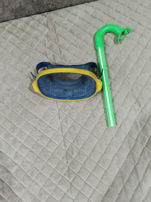 Продам маску для плавания