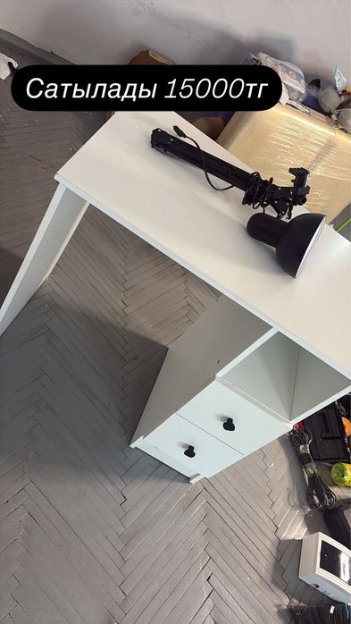 Продам манекюрный стол