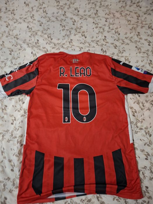 Тениска на Manchester City и на Milan