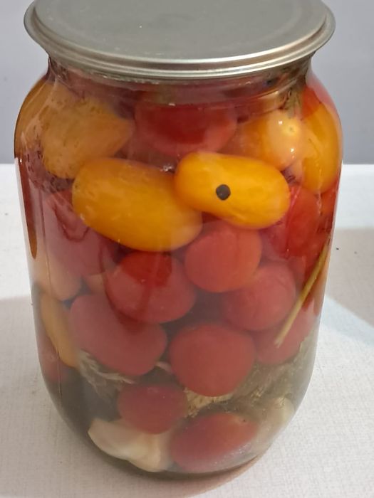 Помидоры Черри консервированные сладко кислые