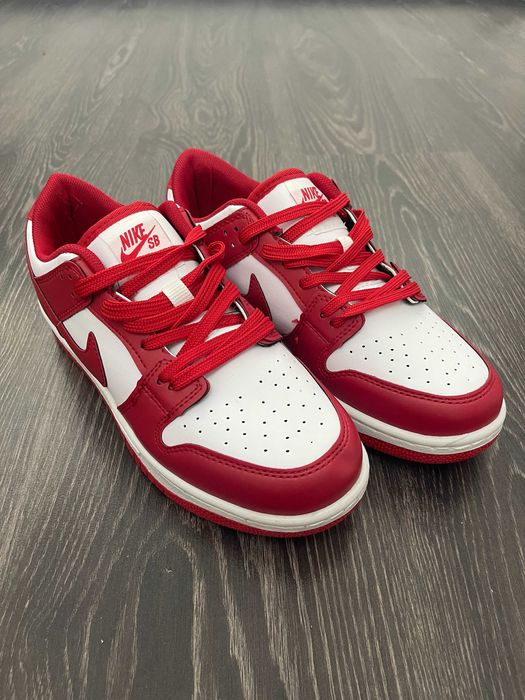 Adidasi NIKE Dunk Low University Red Produs NOU 2025