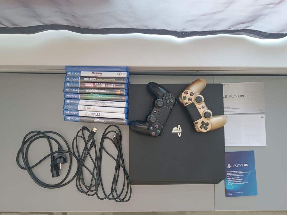 Playstation 4 pro 10 Дисков с Играми 2 Контролера