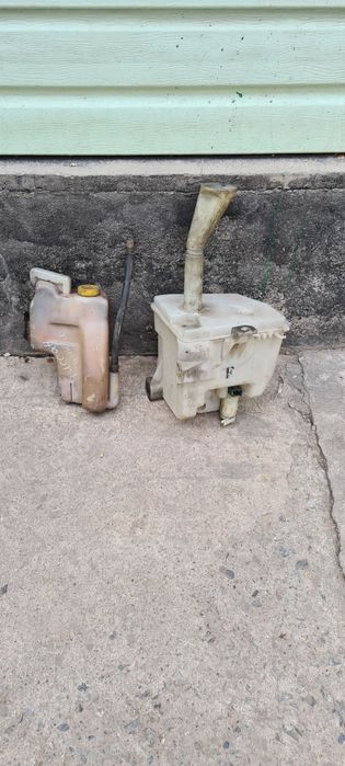 Продам запчасти на ниссан