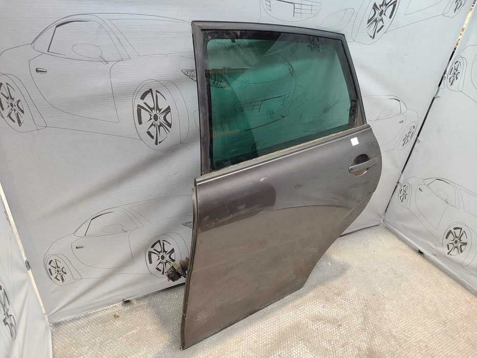 Ușă Spate Stânga Seat Altea Minivan Gri Cod Culoare T4 / S7K 2014 / [2004-2015] / 5P8833055 (2E)