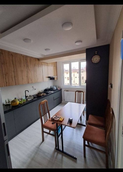 uy sotiladi 3 xona 80 m2