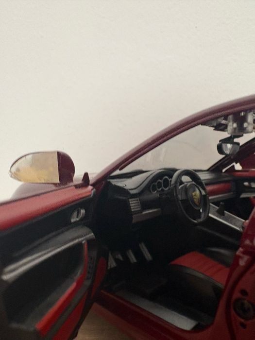 Продавам колекционерска кола Porsche Panamera