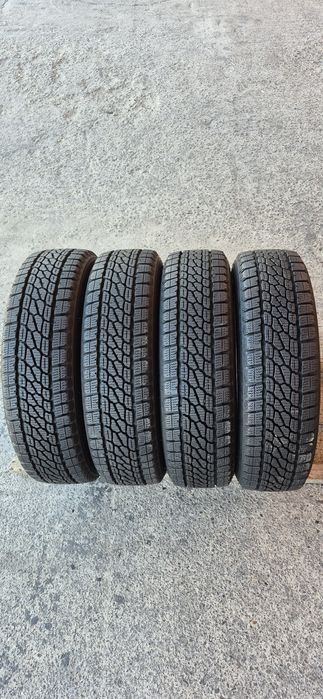 4 anvelope iarna ca noi Firestone 165/70/14C.Pretul este pe bucata.