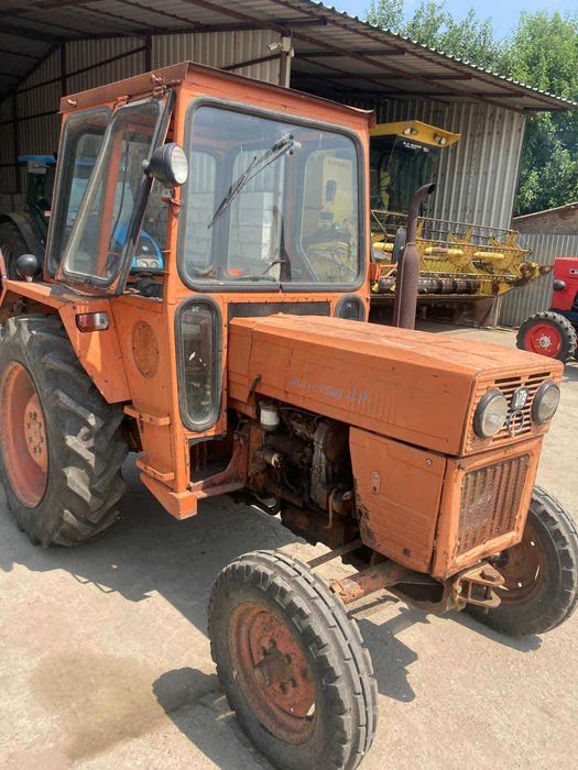 Tractor UTB U445 + atasamente (remorca, plug, prasitoare)