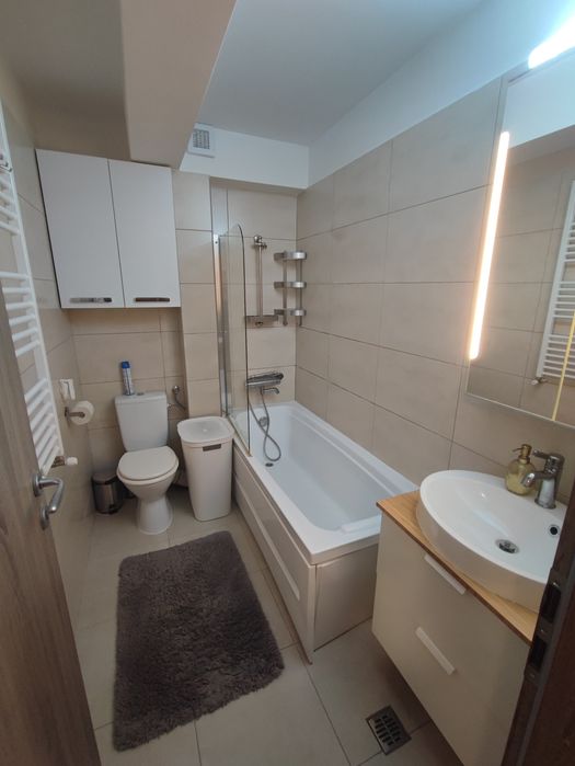 Apartament 2 camere și curte proprie