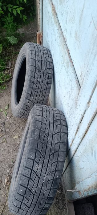 Продам 4 шипованных шины 185/65/15
