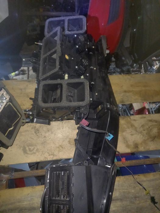 Корпус отопителя на Мерседес 211