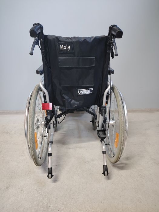 Carucior cu rotile pliabil/fotoliu rulant persoane cu dizabilitati.040