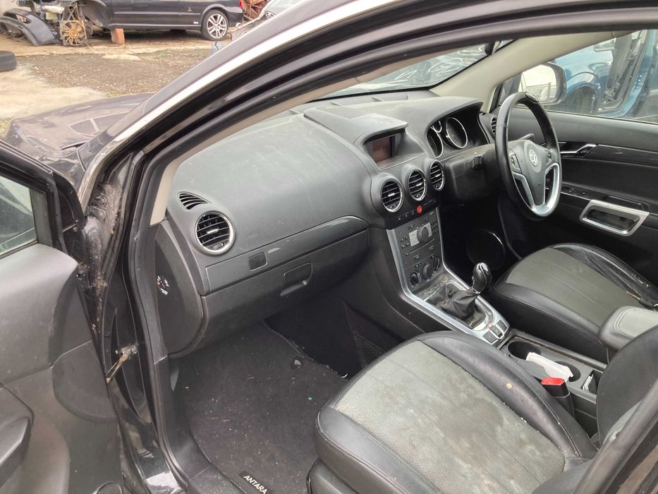 Салон седалки опел антара полу кожен черен