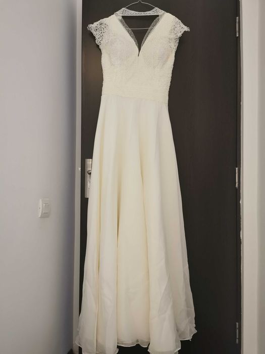 Vand rochie de mireasa marimea 36