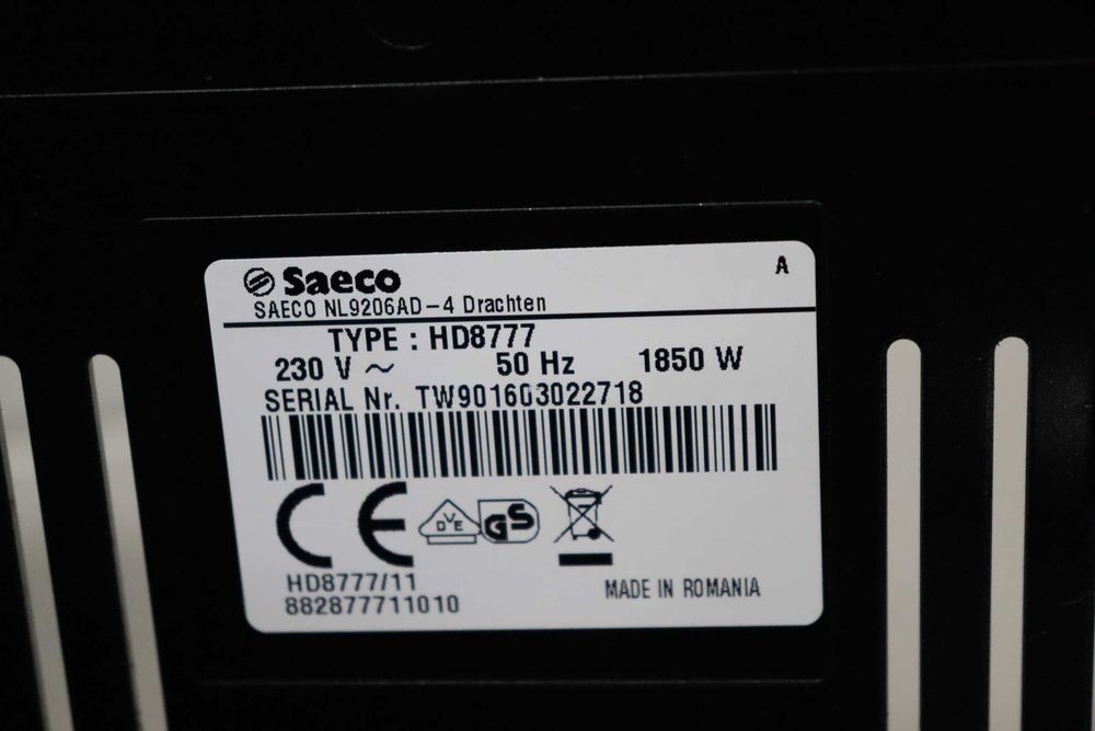 Кафеавтомат Saeco Moltio HD8777,  кафемашина 1850W, Керамични мелнички, 15 бара, Черен/Сребрист