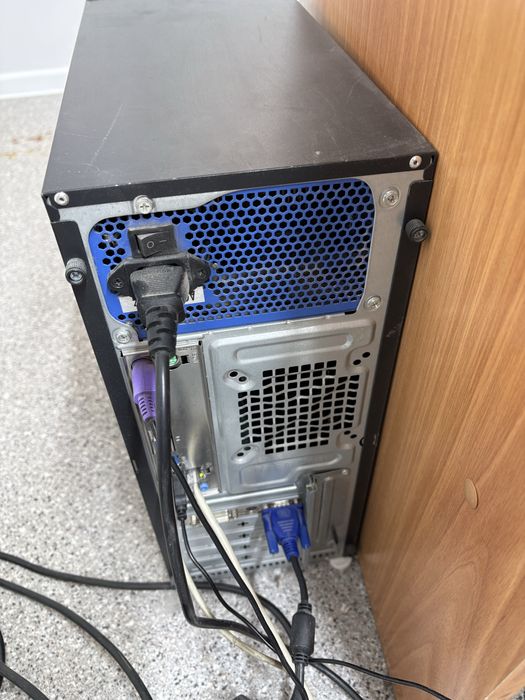 Продам срочно компьютер