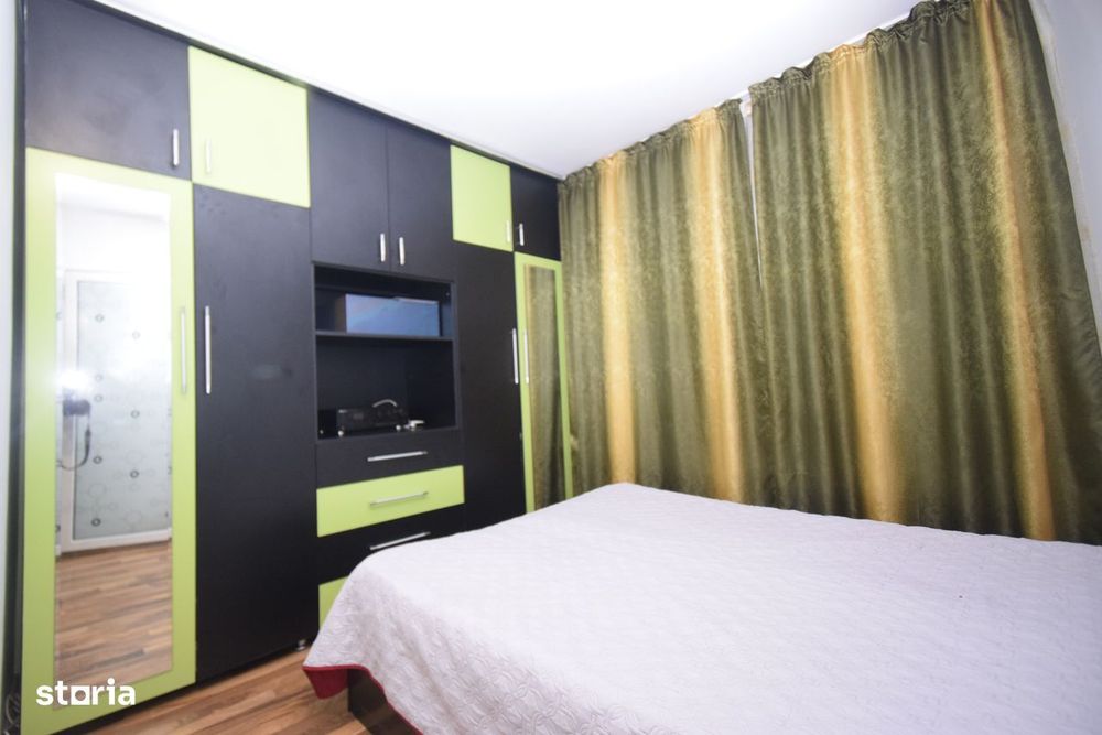 Apartament 4 camere, balcon, Rovine, Craiova