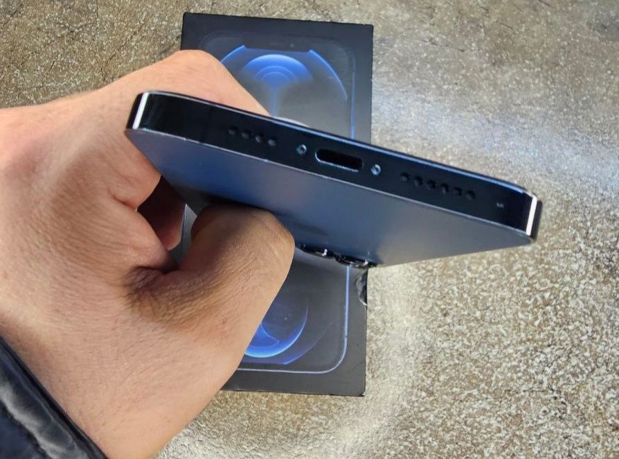 iPhone 12 Pro Max 128 GB karobka