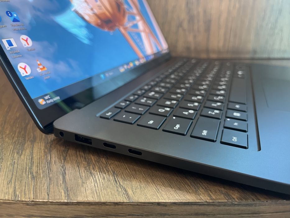Microsoft Surface 7 - 640нит Сенсорный 64гб