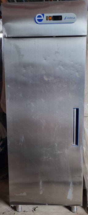 Холодильник для кафе и столовых