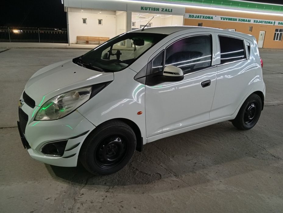 Спарк 2011-й, пол люкс, метан