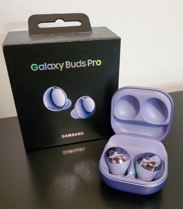 Samsung Buds pro violet