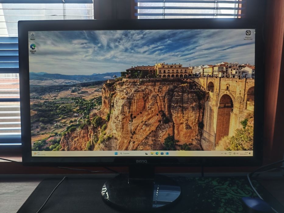 Настолен компютър + 27″ Монитор –Комплект