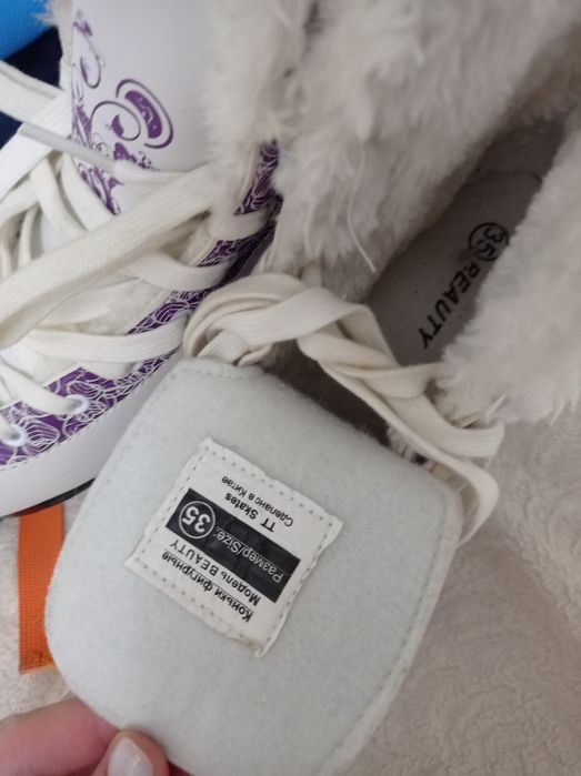 Продам коньки для девочек