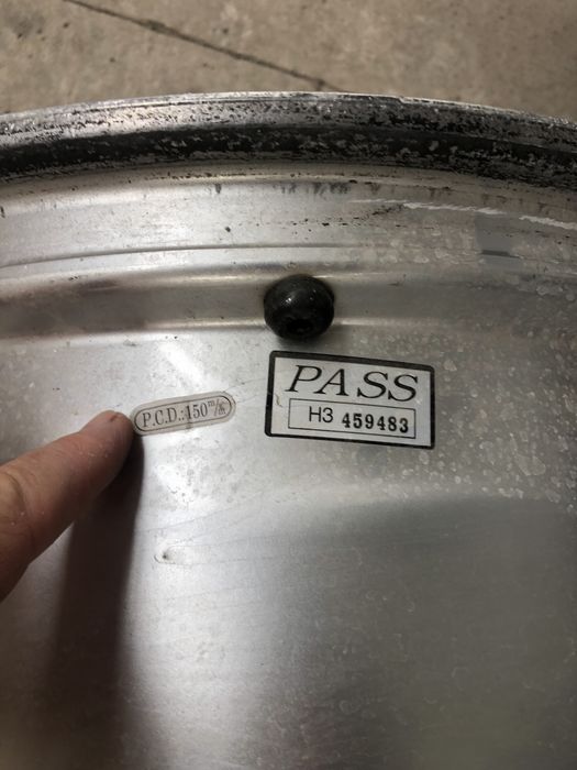 Диски R17.  Крепеж 5,150 Лексус