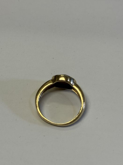 златен дамски пръстен 3.9гр 14к 585