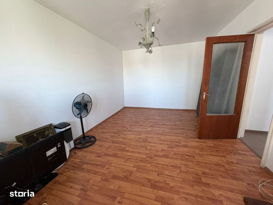 Apartament 2 camere / Ozana/ Metrou 10'/ 1 Decembrie — fotografia 3