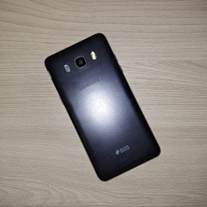 Продам СамсунгJ5