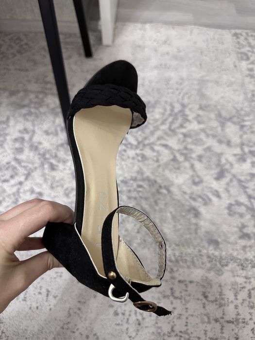 Летняя обувь новая